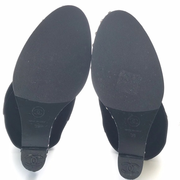 CHANEL CHAIN BOOT - Picture 8 of 8